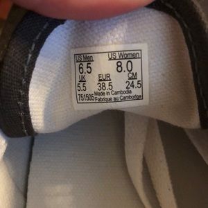 Authentic core classic skate shoes (vans)